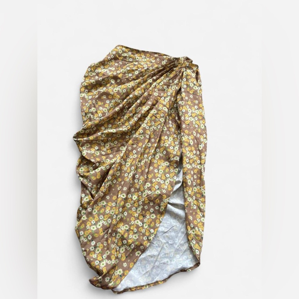 Prettylittlething Coquette warm toned floral wrap skirt🧚🏾‍♀️👒